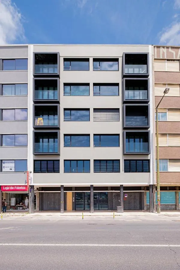 Nomad'S 2Bed Riverside Lisbon Apartment