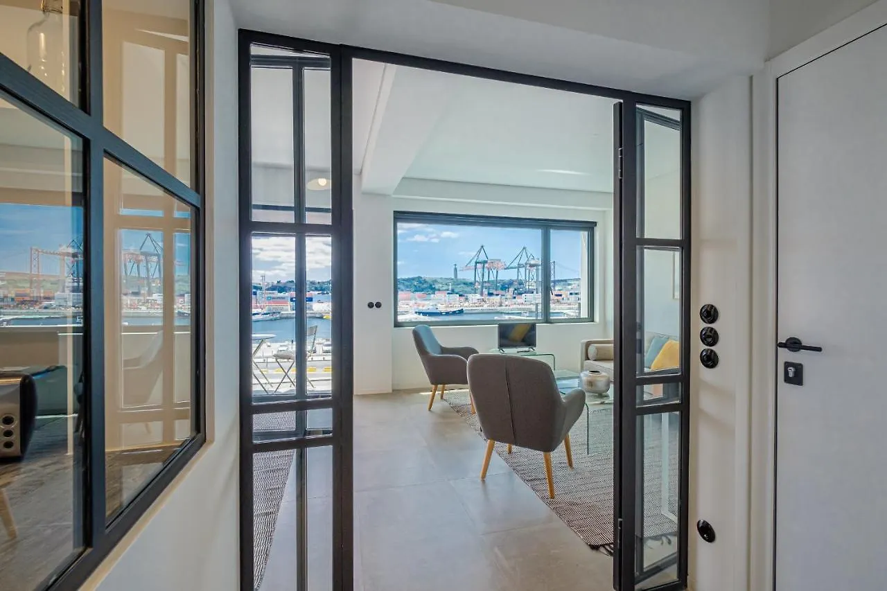 Nomad'S 2Bed Riverside Lisbon Apartment